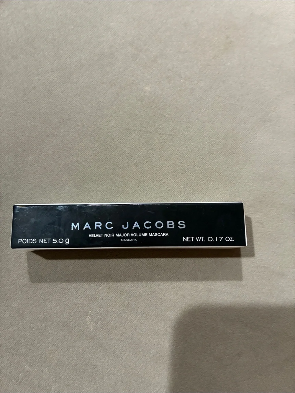 Velvet noir major volume mascara